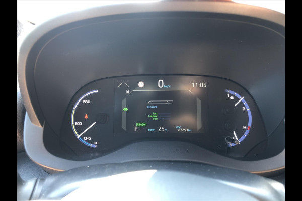Toyota Yaris Cross 1.5 Hybrid Dynamic Plus | Stoel + Stuurverwarming, Smart Connect Navigatie, Keyless, 17inch