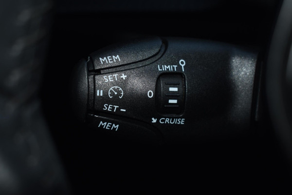 Peugeot 208 1.2 PureTech Active Pack | Carplay | PDC | Incl. garantie