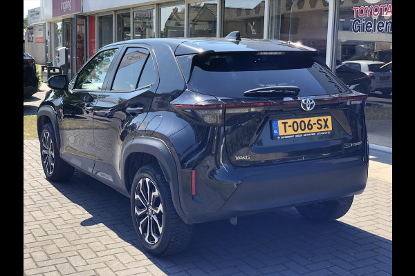 Toyota Yaris Cross 1.5 Hybrid Dynamic Plus | Stoel + Stuurverwarming, Smart Connect Navigatie, Keyless, 17inch