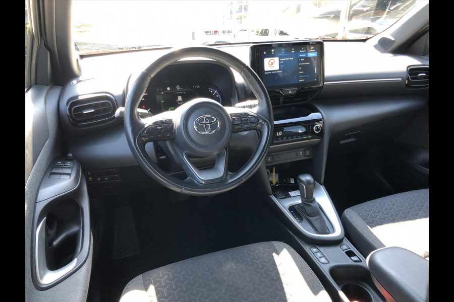 Toyota Yaris Cross 1.5 Hybrid Dynamic Plus | Stoel + Stuurverwarming, Smart Connect Navigatie, Keyless, 17inch