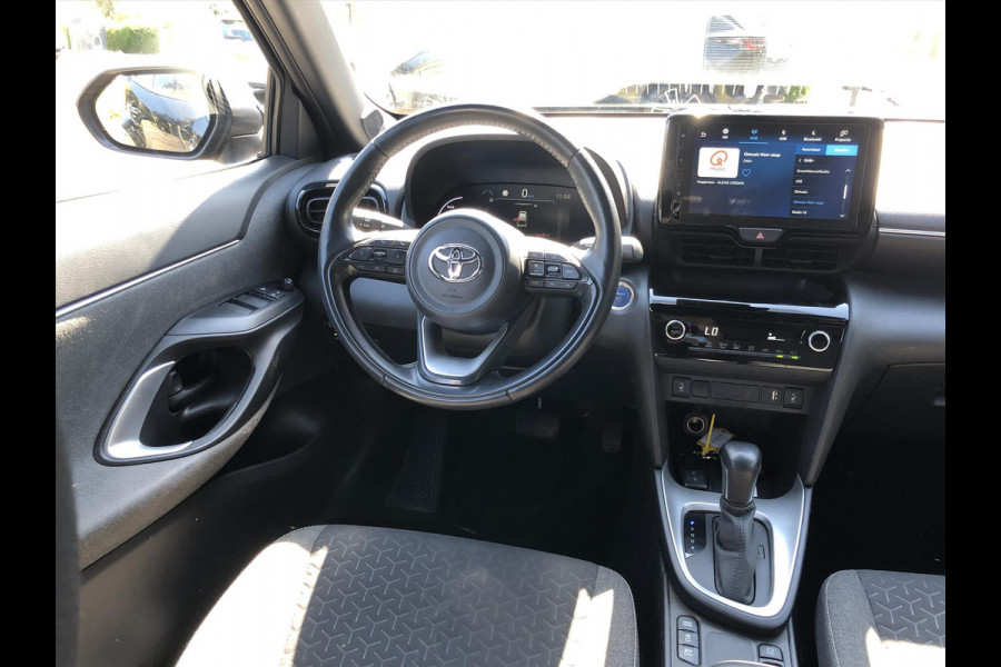 Toyota Yaris Cross 1.5 Hybrid Dynamic Plus | Stoel + Stuurverwarming, Smart Connect Navigatie, Keyless, 17inch