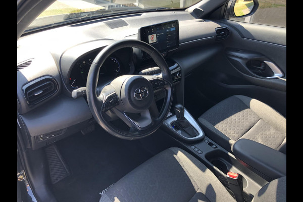 Toyota Yaris Cross 1.5 Hybrid Dynamic Plus | Stoel + Stuurverwarming, Smart Connect Navigatie, Keyless, 17inch