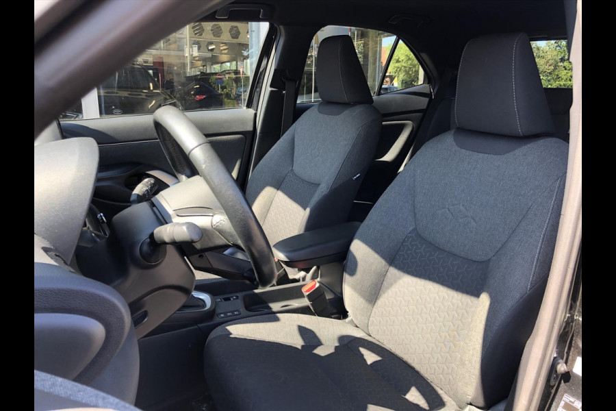 Toyota Yaris Cross 1.5 Hybrid Dynamic Plus | Stoel + Stuurverwarming, Smart Connect Navigatie, Keyless, 17inch