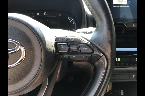 Toyota Yaris Cross 1.5 Hybrid Dynamic Plus | Stoel + Stuurverwarming, Smart Connect Navigatie, Keyless, 17inch