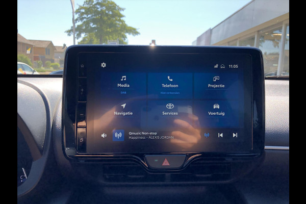 Toyota Yaris Cross 1.5 Hybrid Dynamic Plus | Stoel + Stuurverwarming, Smart Connect Navigatie, Keyless, 17inch