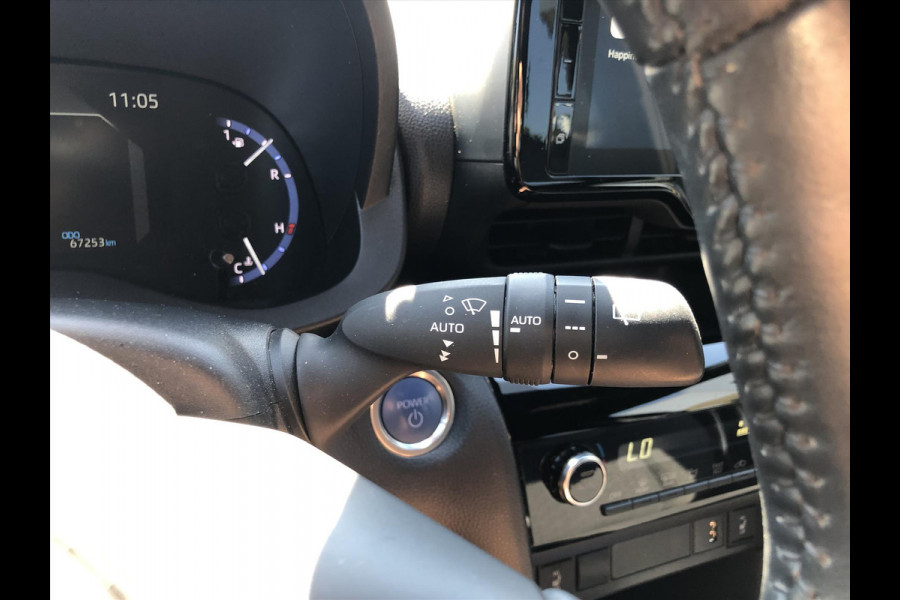 Toyota Yaris Cross 1.5 Hybrid Dynamic Plus | Stoel + Stuurverwarming, Smart Connect Navigatie, Keyless, 17inch