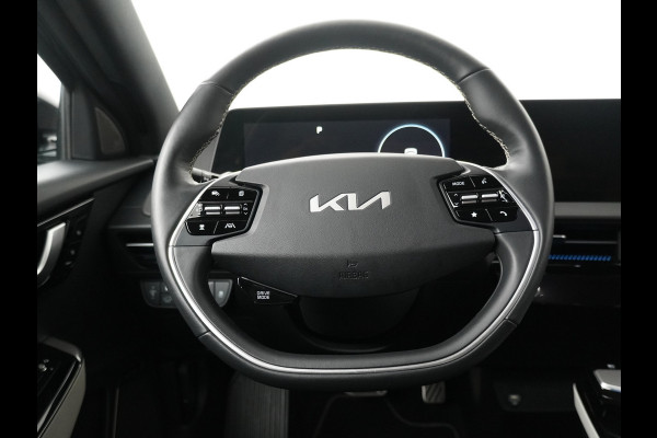 Kia Ev6 GT-Line 77.4 kWh - SOH 95,7% - Elektrisch glazen schuif-/kanteldak - Apple Carplay/Android Auto  - Fabrieksgarantie tot 05-2029