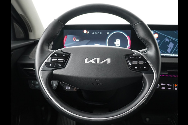 Kia Ev6 Plus AWD 77.4 kWh - SOH 97,2% - Navigatie - Climate Control - LED - Adaptief Cruise Control - Stoel/Stuur Verwarming - Fabrieksgarantie tot 2030