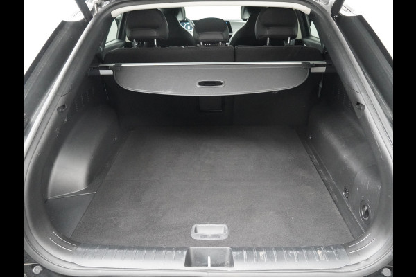Kia Ev6 Plus AWD 77.4 kWh - SOH 97,2% - Navigatie - Climate Control - LED - Adaptief Cruise Control - Stoel/Stuur Verwarming - Fabrieksgarantie tot 2030