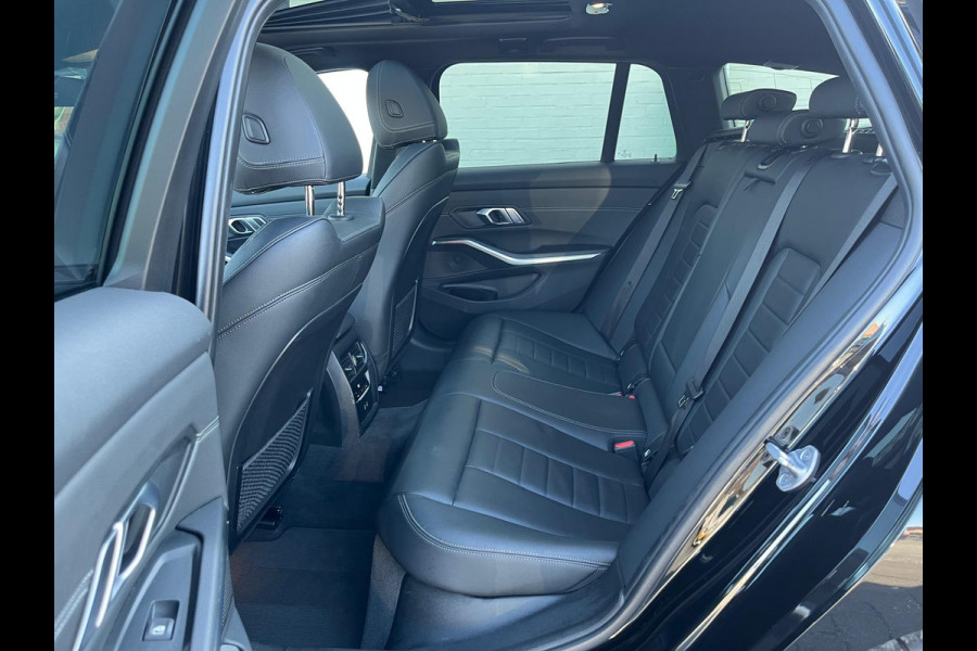 BMW 3 Serie Touring 330i High Executive Edition | M sport Individual | Panorama dak | Cruise Control | Apple carplay | 19 inch | airco separ