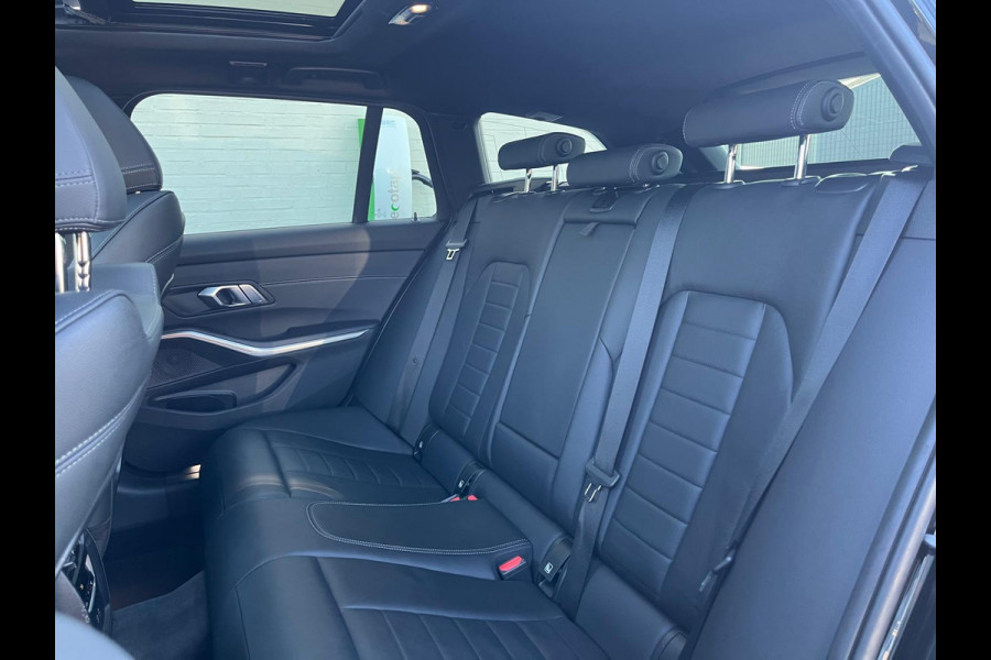 BMW 3 Serie Touring 330i High Executive Edition | M sport Individual | Panorama dak | Cruise Control | Apple carplay | 19 inch | airco separ