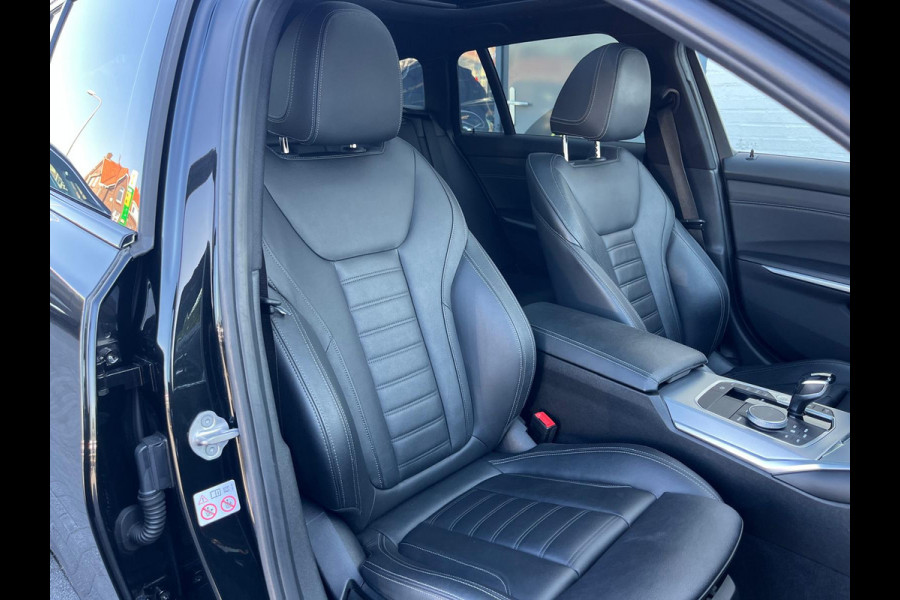 BMW 3 Serie Touring 330i High Executive Edition | M sport Individual | Panorama dak | Cruise Control | Apple carplay | 19 inch | airco separ