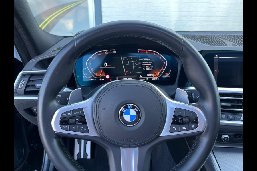 BMW 3 Serie Touring 330i High Executive Edition | M sport Individual | Panorama dak | Cruise Control | Apple carplay | 19 inch | airco separ