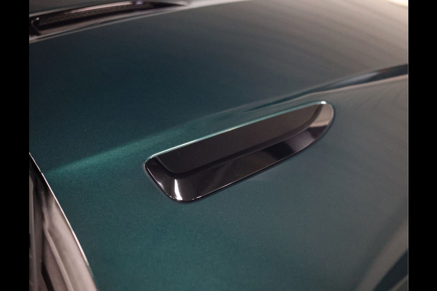 Jaguar F-Type P300 RWD R-Dynamic | British Racing Green - Camera