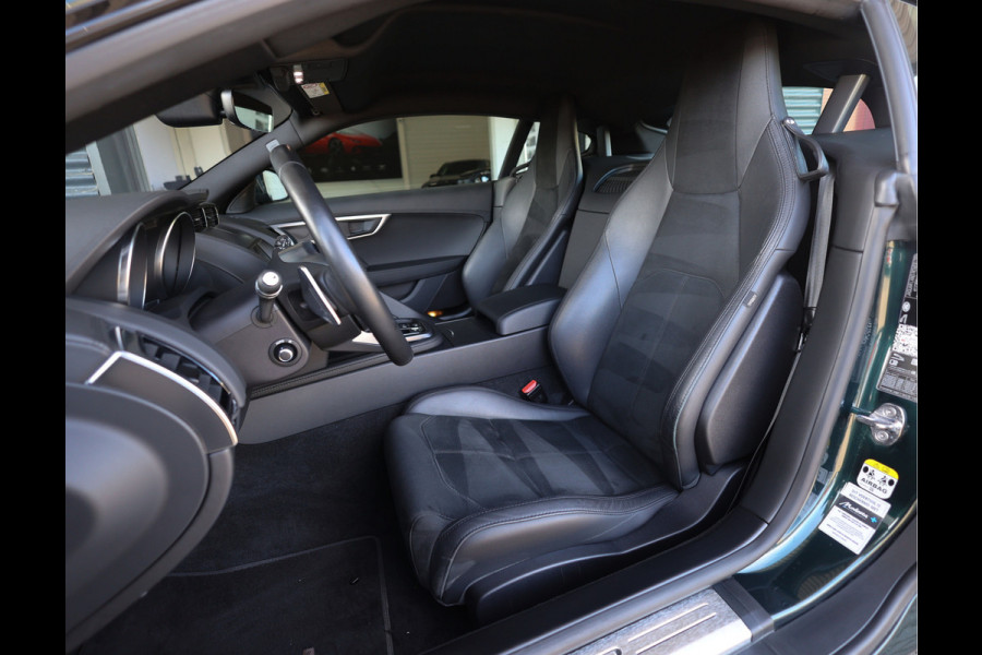 Jaguar F-Type P300 RWD R-Dynamic | British Racing Green - Camera