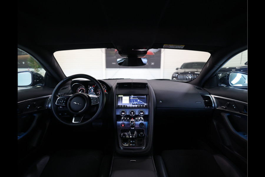 Jaguar F-Type P300 RWD R-Dynamic | British Racing Green - Camera