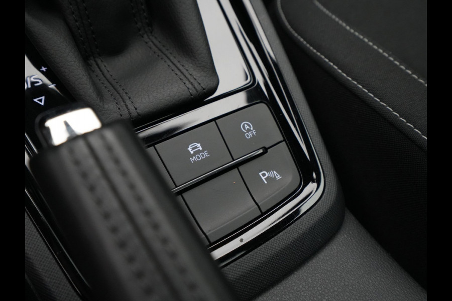Škoda Kamiq 1.0 TSI 110pk DSG Sport Business Panorama dak 18"lm velgen Keyless Camera Clima