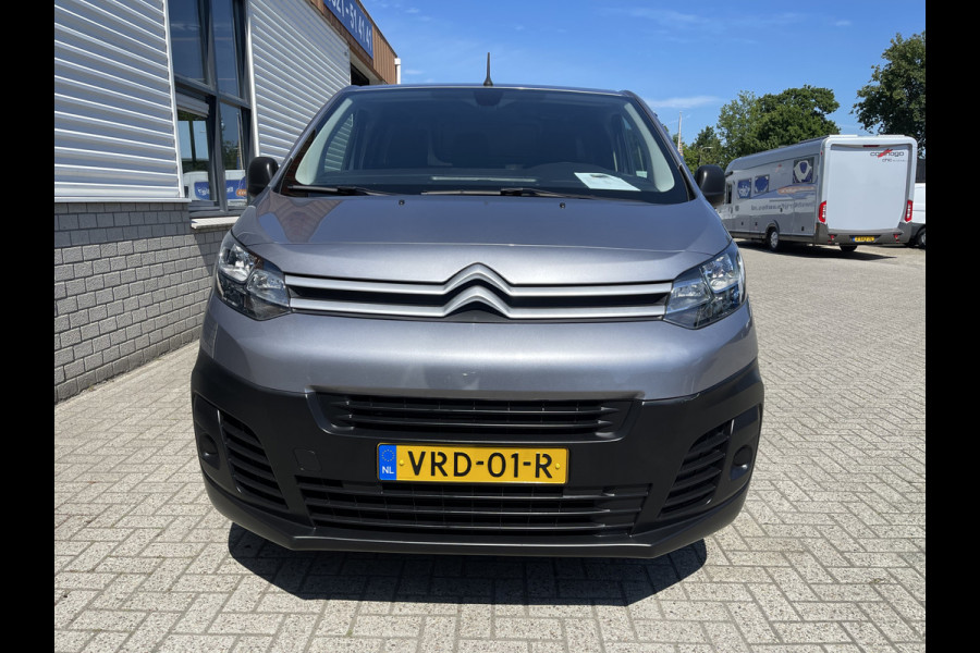 Citroën Jumpy 1.5 BlueHDI 120pk M Club L2H1 / vaste prijs rijklaar € 16.950 ex btw / lease vanaf € 285 / airco / cruise control / bijrijdersbank / grijs metallic / navigatie / euro 6 / bpm vrij