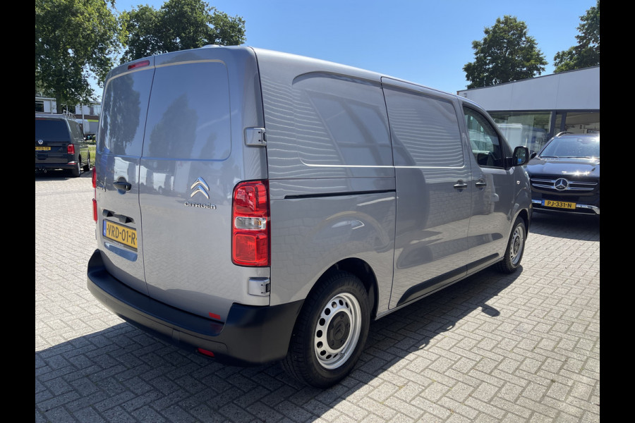 Citroën Jumpy 1.5 BlueHDI 120pk M Club L2H1 / vaste prijs rijklaar € 16.950 ex btw / lease vanaf € 285 / airco / cruise control / bijrijdersbank / grijs metallic / navigatie / euro 6 / bpm vrij