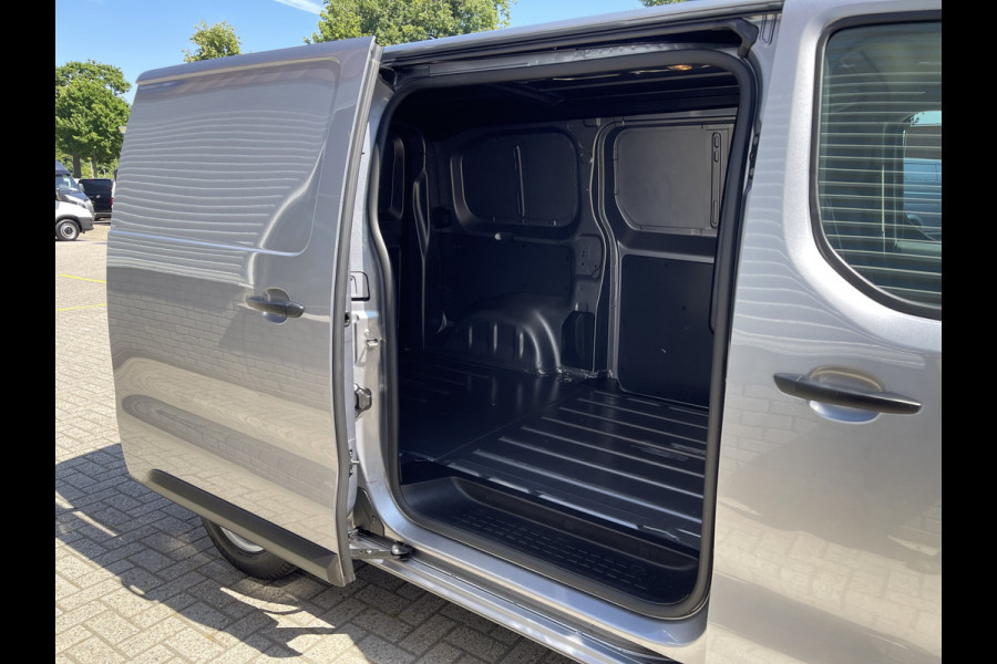 Citroën Jumpy 1.5 BlueHDI 120pk M Club L2H1 / vaste prijs rijklaar € 16.950 ex btw / lease vanaf € 285 / airco / cruise control / bijrijdersbank / grijs metallic / navigatie / euro 6 / bpm vrij
