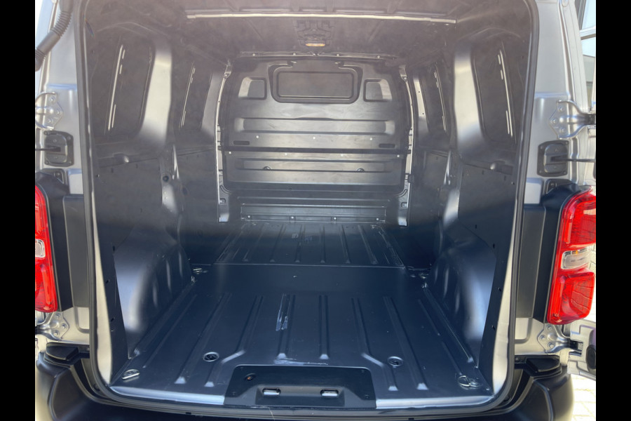 Citroën Jumpy 1.5 BlueHDI 120pk M Club L2H1 / vaste prijs rijklaar € 16.950 ex btw / lease vanaf € 285 / airco / cruise control / bijrijdersbank / grijs metallic / navigatie / euro 6 / bpm vrij