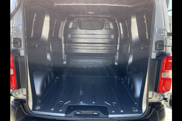 Citroën Jumpy 1.5 BlueHDI 120pk M Club L2H1 / vaste prijs rijklaar € 16.950 ex btw / lease vanaf € 285 / airco / cruise control / bijrijdersbank / grijs metallic / navigatie / euro 6 / bpm vrij