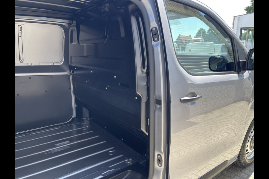 Citroën Jumpy 1.5 BlueHDI 120pk M Club L2H1 / vaste prijs rijklaar € 16.950 ex btw / lease vanaf € 285 / airco / cruise control / bijrijdersbank / grijs metallic / navigatie / euro 6 / bpm vrij