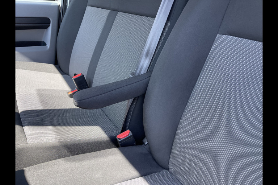 Citroën Jumpy 1.5 BlueHDI 120pk M Club L2H1 / vaste prijs rijklaar € 16.950 ex btw / lease vanaf € 285 / airco / cruise control / bijrijdersbank / grijs metallic / navigatie / euro 6 / bpm vrij
