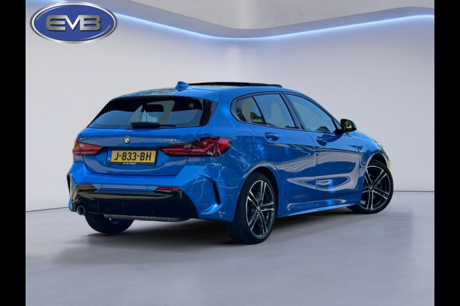 BMW 1-serie 118i AUTOMAAT M - sport pakket, schuifdak, stoelverwarming,vele opties, Nederlandse auto met nationale auto pas