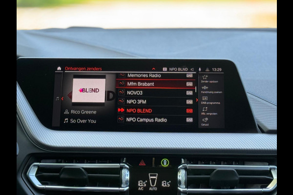 BMW 1-serie 118i AUTOMAAT M - sport pakket, schuifdak, stoelverwarming,vele opties, Nederlandse auto met nationale auto pas