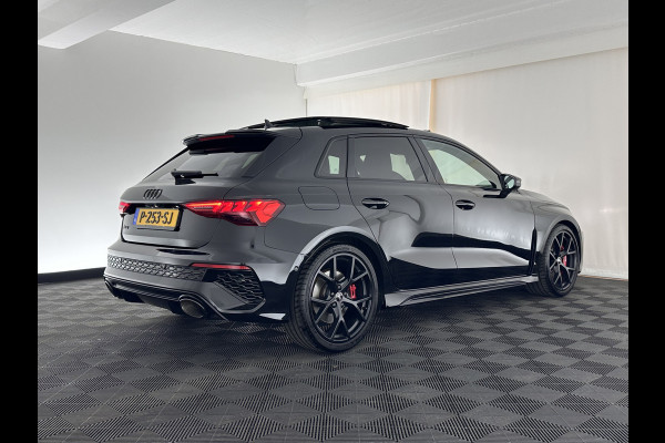Audi RS3 Sportback 2.5 TFSI quattro Aut. *PANO | HEAD-UP | MATRIX-LED | FULL-LED | ADAPTIVE-CRUISE | BLIND-SPOT | MEMORY-PACK | KEYLESS | SPORT-SEATS | CAMERA | DIGI-COCKPIT | AMBIENT-LIGHT | 19''ALU*