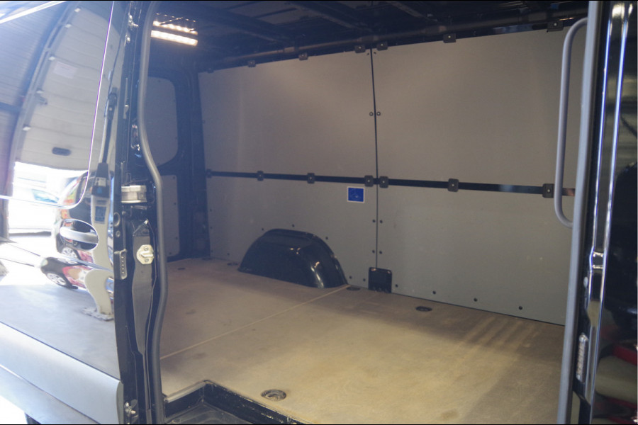 Mercedes-Benz Sprinter 317 1.9 CDI L2H1 AUT. LED, MBUX 10'', 3.5T TREKHAAK, STANDKACHEL, STOELVERWARMING, NAVI, CAMERA, CRUISE, LEDER STUUR