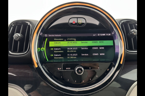 MINI Countryman 1.5 Cooper Business Edition Aut. *PANO | FULL-LEATHER | FULL-LED | HARMAN/KARDON | SPORT-SEATS | CAMERA | KEYKESS | DIGI-COCKPIT | NAVI-FULLMAP | ECC | PDC | CRUISE*