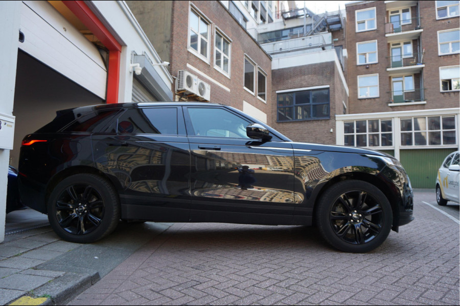 Land Rover Range Rover Velar 2.0 P400e * Black on Black * Privacy glass 20inch * Aktieprijs
