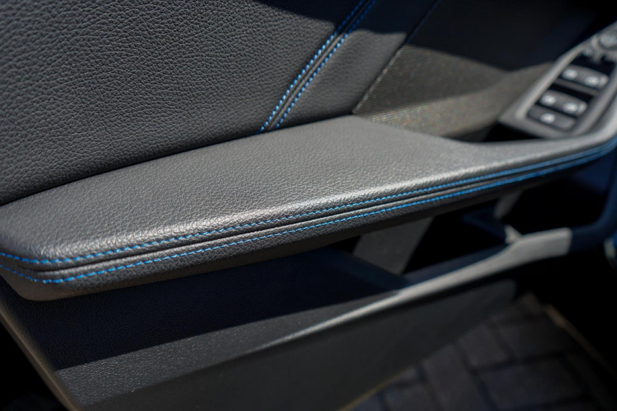 BMW 1-serie M135i xDrive High Executive, Nieuwe Michelin Pilot sport 5, Head-up, M-sport, Apple CP, Leder, 19 Inch, Harman Kardon