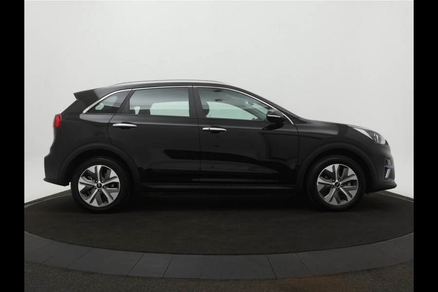 Kia e-Niro DynamicLine 64 kWh - SOH 96,9% - Adaptief Cruise Control - Climate Control - Lichtmetalen Velgen - Navigatie - Fabrieksgarantie Tot 2029