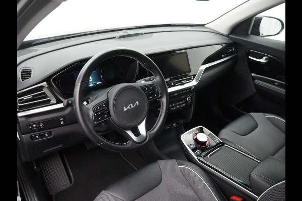 Kia e-Niro DynamicLine 64 kWh - SOH 96,9% - Adaptief Cruise Control - Climate Control - Lichtmetalen Velgen - Navigatie - Fabrieksgarantie Tot 2029