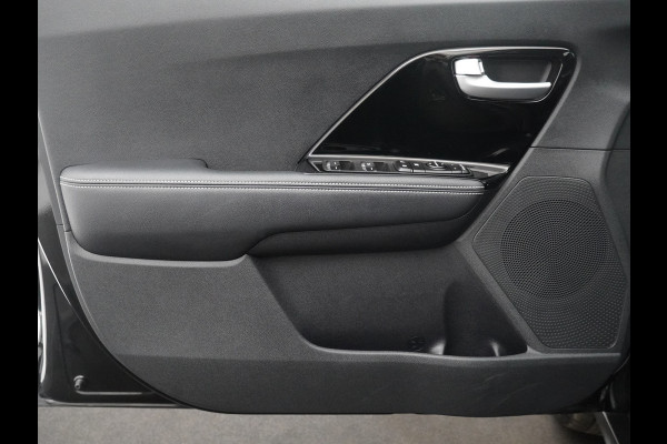 Kia e-Niro DynamicLine 64 kWh - SOH 96,9% - Adaptief Cruise Control - Climate Control - Lichtmetalen Velgen - Navigatie - Fabrieksgarantie Tot 2029