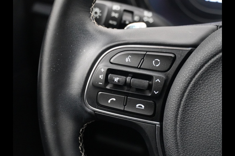 Kia e-Niro DynamicLine 64 kWh - SOH 96,9% - Adaptief Cruise Control - Climate Control - Lichtmetalen Velgen - Navigatie - Fabrieksgarantie Tot 2029