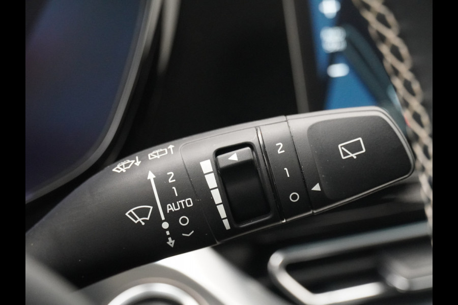 Kia e-Niro DynamicLine 64 kWh - SOH 96,9% - Adaptief Cruise Control - Climate Control - Lichtmetalen Velgen - Navigatie - Fabrieksgarantie Tot 2029