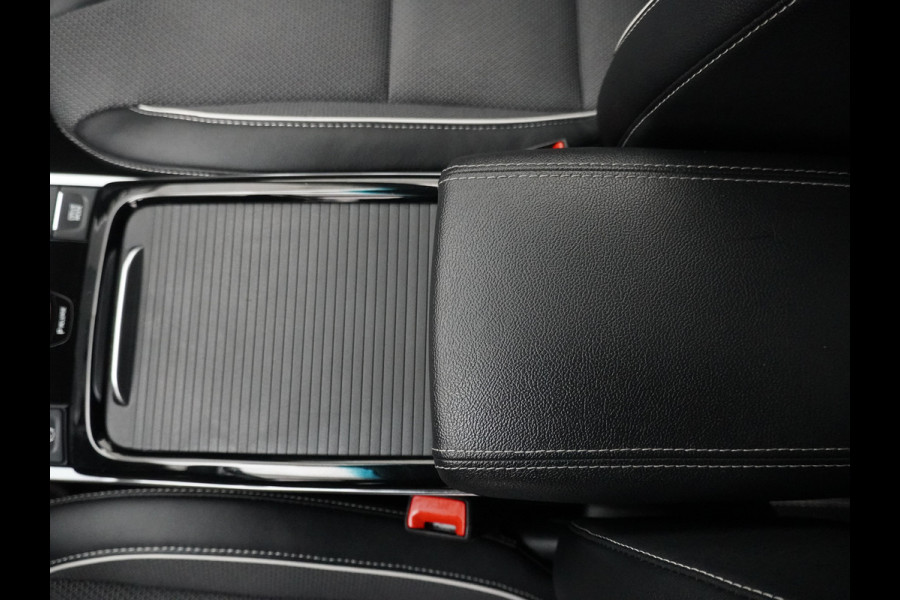 Kia e-Niro DynamicLine 64 kWh - SOH 96,9% - Adaptief Cruise Control - Climate Control - Lichtmetalen Velgen - Navigatie - Fabrieksgarantie Tot 2029