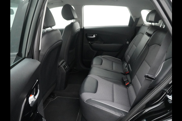 Kia e-Niro DynamicLine 64 kWh - SOH 96,9% - Adaptief Cruise Control - Climate Control - Lichtmetalen Velgen - Navigatie - Fabrieksgarantie Tot 2029