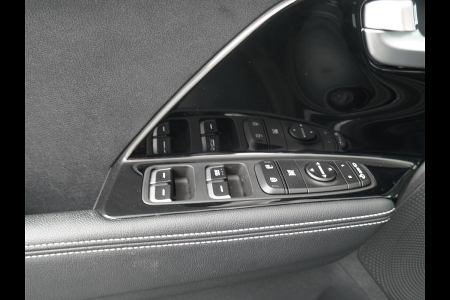 Kia e-Niro DynamicLine 64 kWh - SOH 93,5% - Navigatie - Adaptief Cruise Control - Climate Control - Apple/Android Carplay Fabrieksgarantie Tot 2029