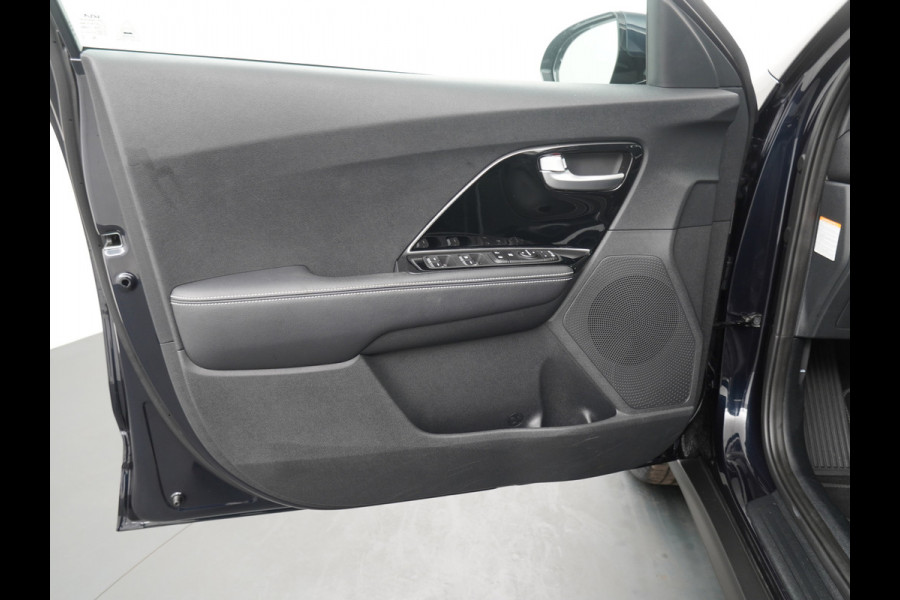 Kia e-Niro DynamicLine 64 kWh - SOH 93,5% - Navigatie - Adaptief Cruise Control - Climate Control - Apple/Android Carplay Fabrieksgarantie Tot 2029