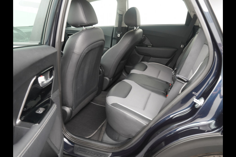 Kia e-Niro DynamicLine 64 kWh - SOH 93,5% - Navigatie - Adaptief Cruise Control - Climate Control - Apple/Android Carplay Fabrieksgarantie Tot 2029