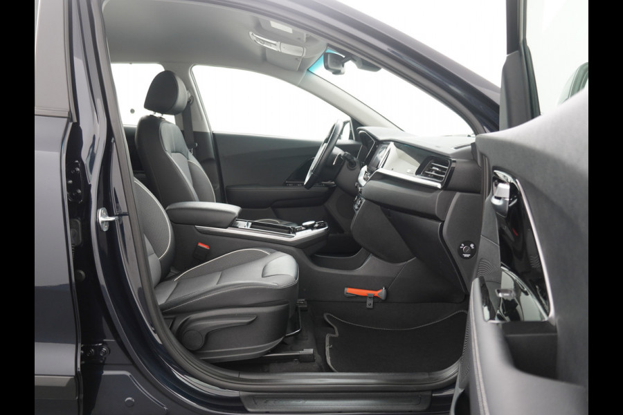 Kia e-Niro DynamicLine 64 kWh - SOH 93,5% - Navigatie - Adaptief Cruise Control - Climate Control - Apple/Android Carplay Fabrieksgarantie Tot 2029