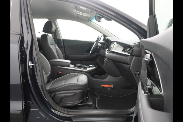 Kia e-Niro DynamicLine 64 kWh - SOH 93,5% - Navigatie - Adaptief Cruise Control - Climate Control - Apple/Android Carplay Fabrieksgarantie Tot 2029