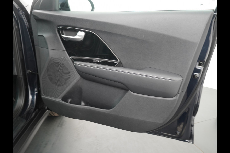 Kia e-Niro DynamicLine 64 kWh - SOH 93,5% - Navigatie - Adaptief Cruise Control - Climate Control - Apple/Android Carplay Fabrieksgarantie Tot 2029