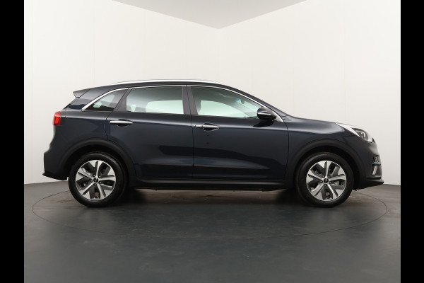 Kia e-Niro DynamicLine 64 kWh - SOH 97,2% - Adaptief Control - Climate Control - Navigatie - Apple/Android Carplay - Fabrieksgarantie Tot 2029