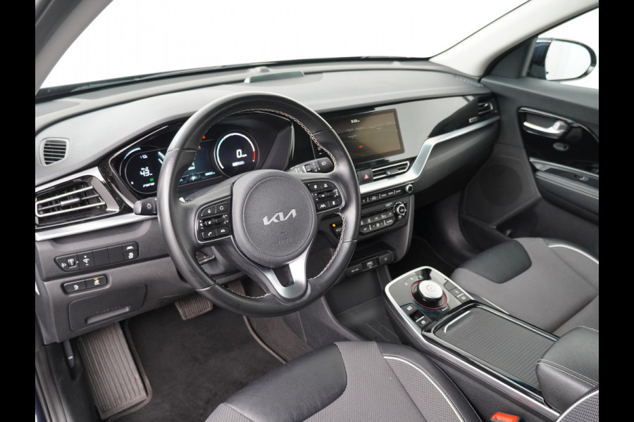 Kia e-Niro DynamicLine 64 kWh - SOH 97,2% - Adaptief Control - Climate Control - Navigatie - Apple/Android Carplay - Fabrieksgarantie Tot 2029